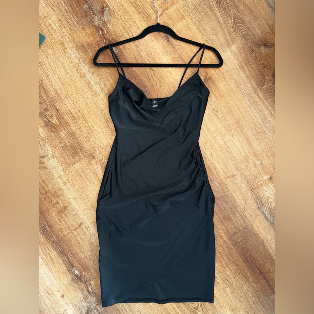WINDSOR- Little Black Dress